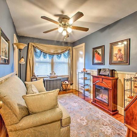 Villa Whimsical Lancaster House With Porch Near Amish Farm Exterior foto