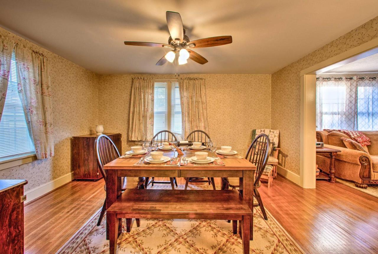 Villa Whimsical Lancaster House With Porch Near Amish Farm Exterior foto