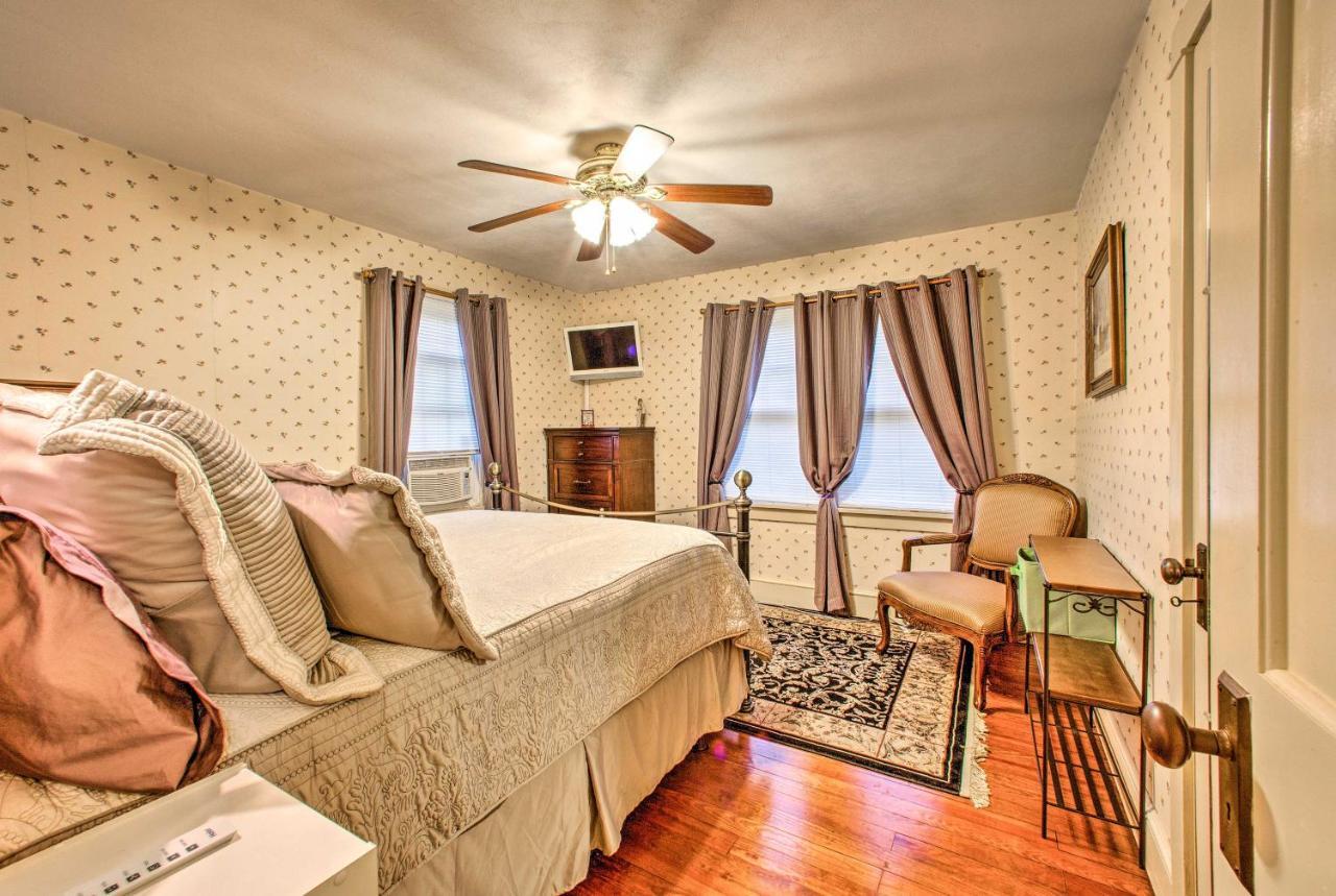 Villa Whimsical Lancaster House With Porch Near Amish Farm Exterior foto